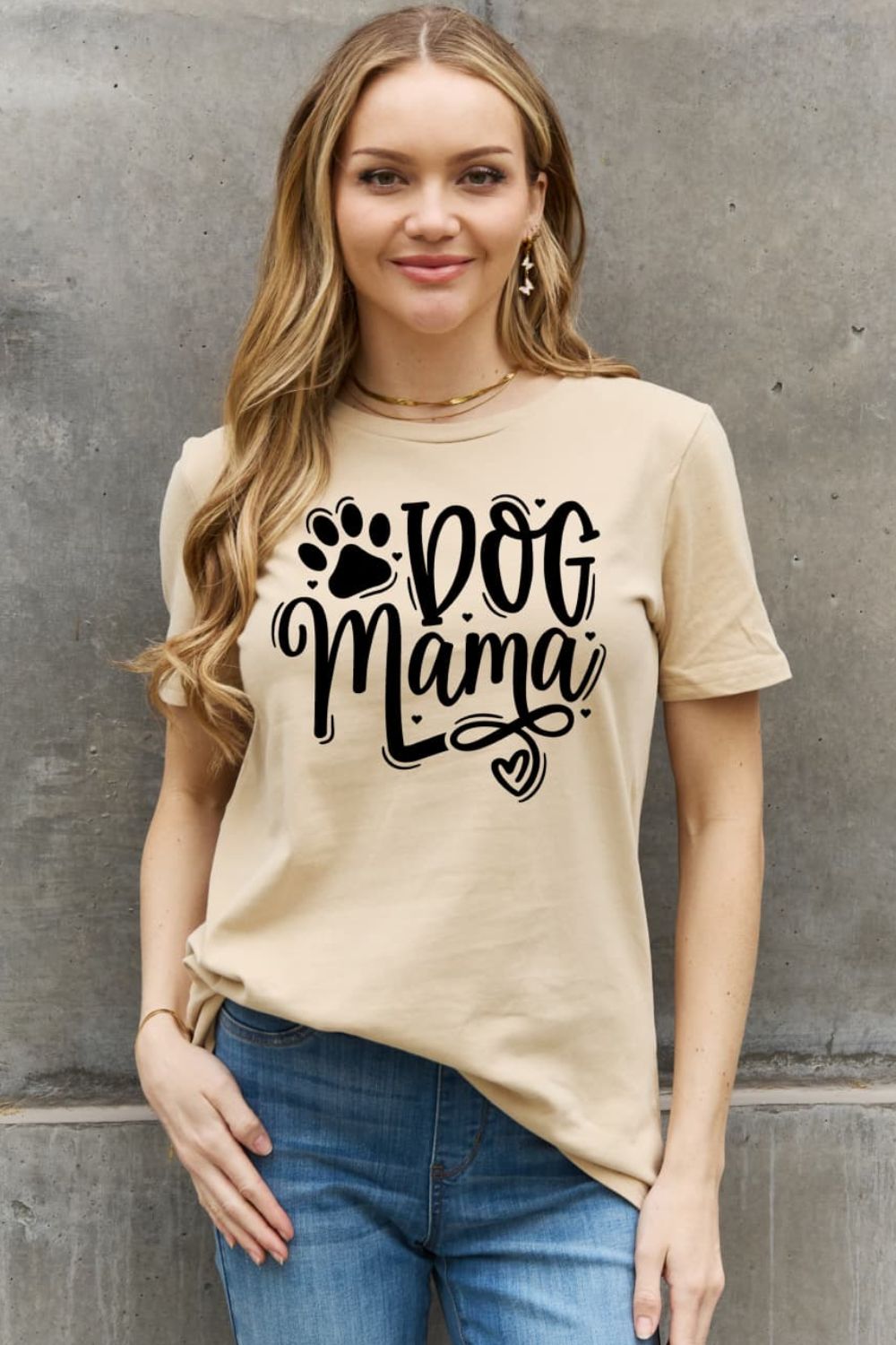 Camiseta de algodón con gráfico Simply Love DOG MAMA