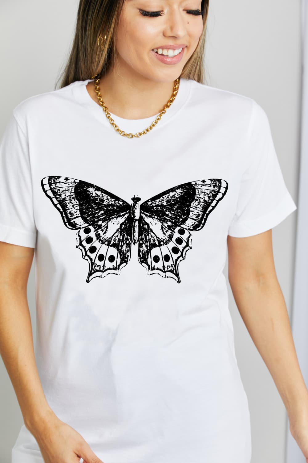 Camiseta de algodón con estampado de mariposas de Simply Love