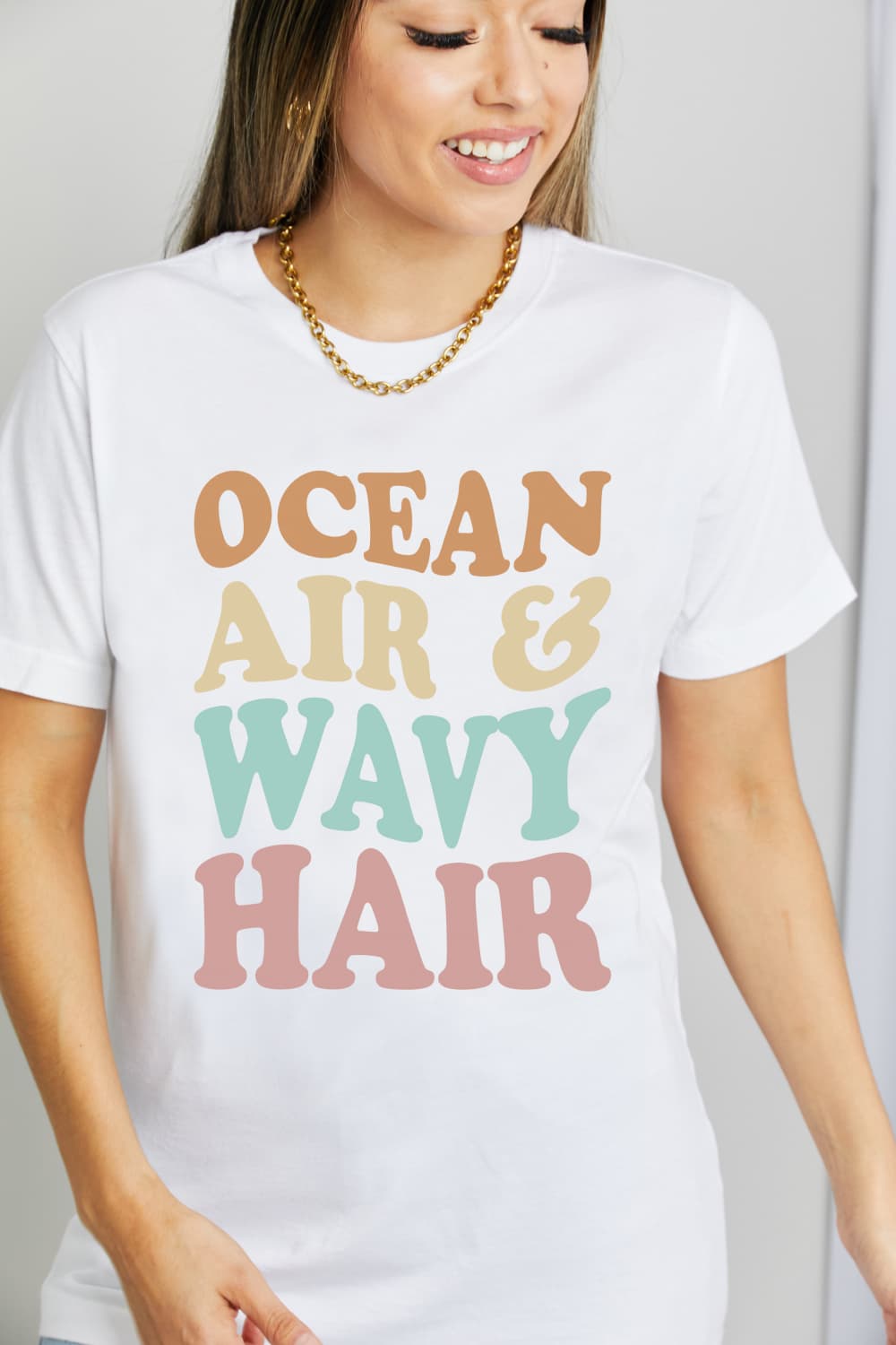 Camiseta gráfica de algodón Simply Love OCEAN AIR &amp; WAVY HAIR