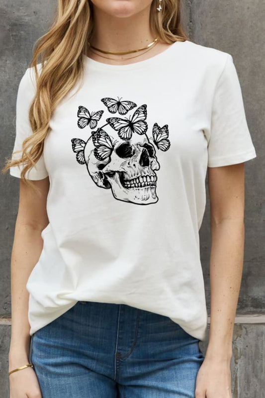 Camiseta de algodón con gráfico de calavera de mariposa de Simply Love