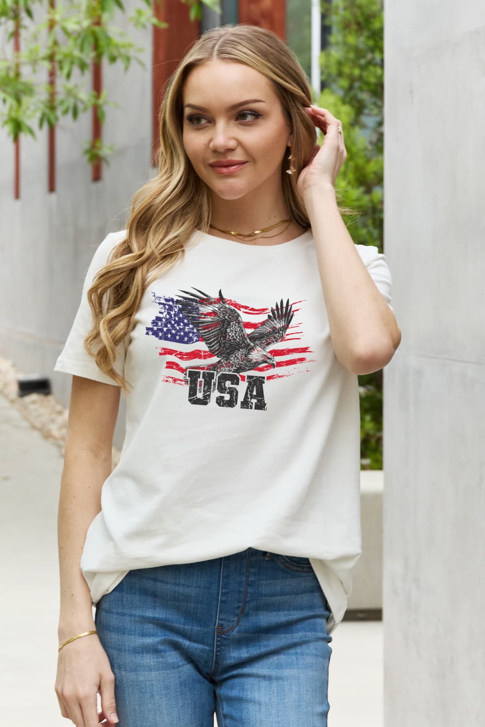 Simply Love USA Camiseta de algodón con gráfico de águila a rayas y estrellas