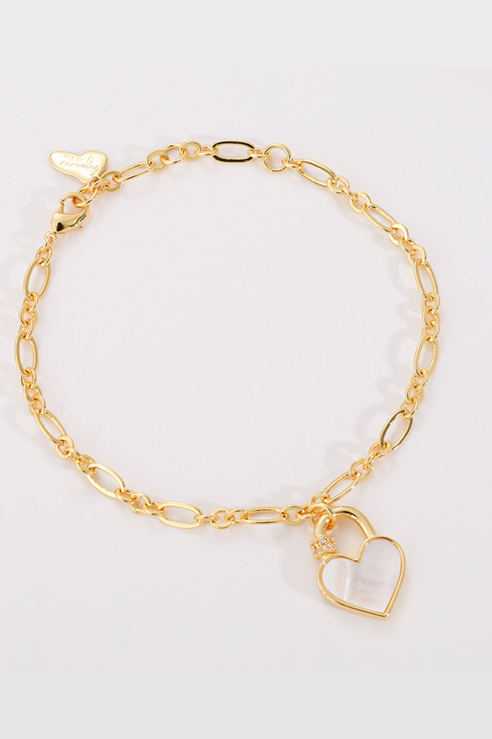 Pulsera con dije de candado en forma de corazón