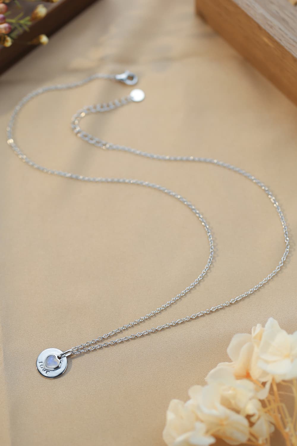 Moonstone LOVE Corazón Colgante 925 Collar de plata esterlina