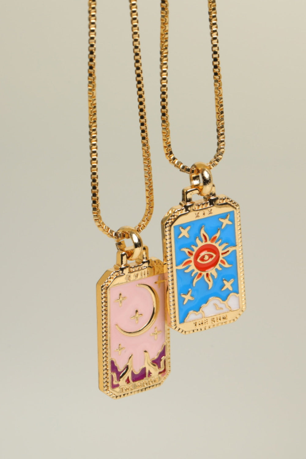 Collar de cobre con colgante de carta de tarot