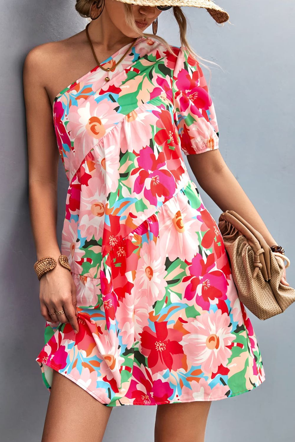 Vestido floral de manga farol con un solo hombro