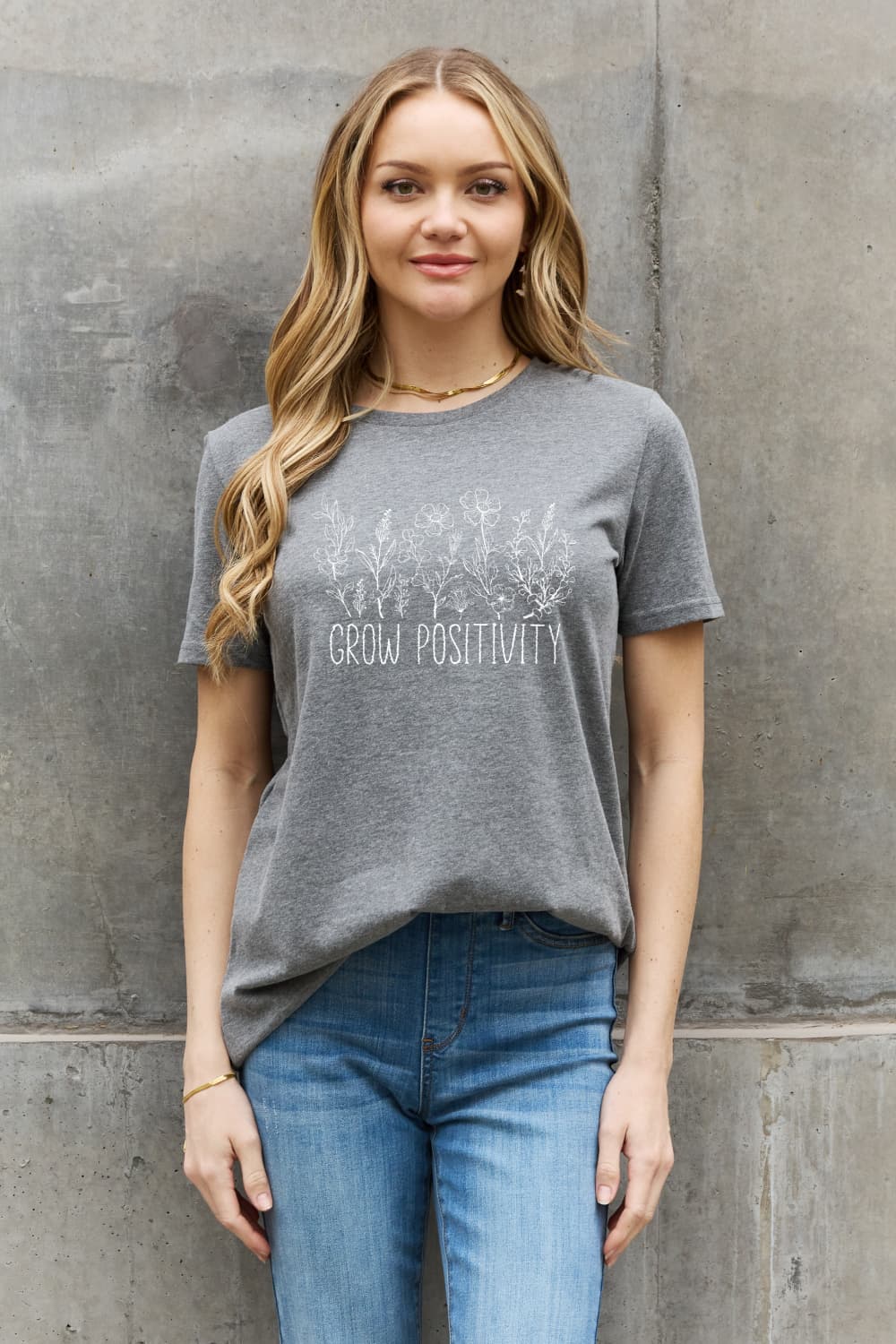 Camiseta de algodón con estampado de Simply Love GROW POSITIVITY