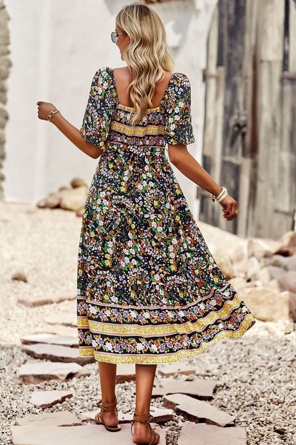 Vestido midi de manga corta con cuello cuadrado bohemio