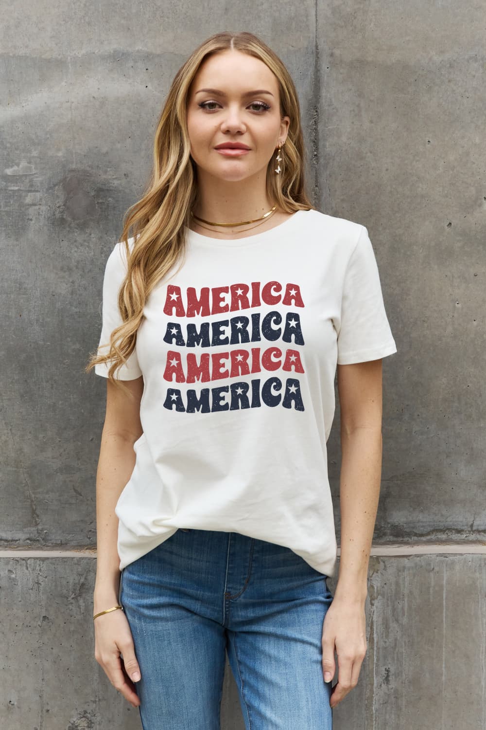 Camiseta de algodón con gráfico Simply Love AMERICA