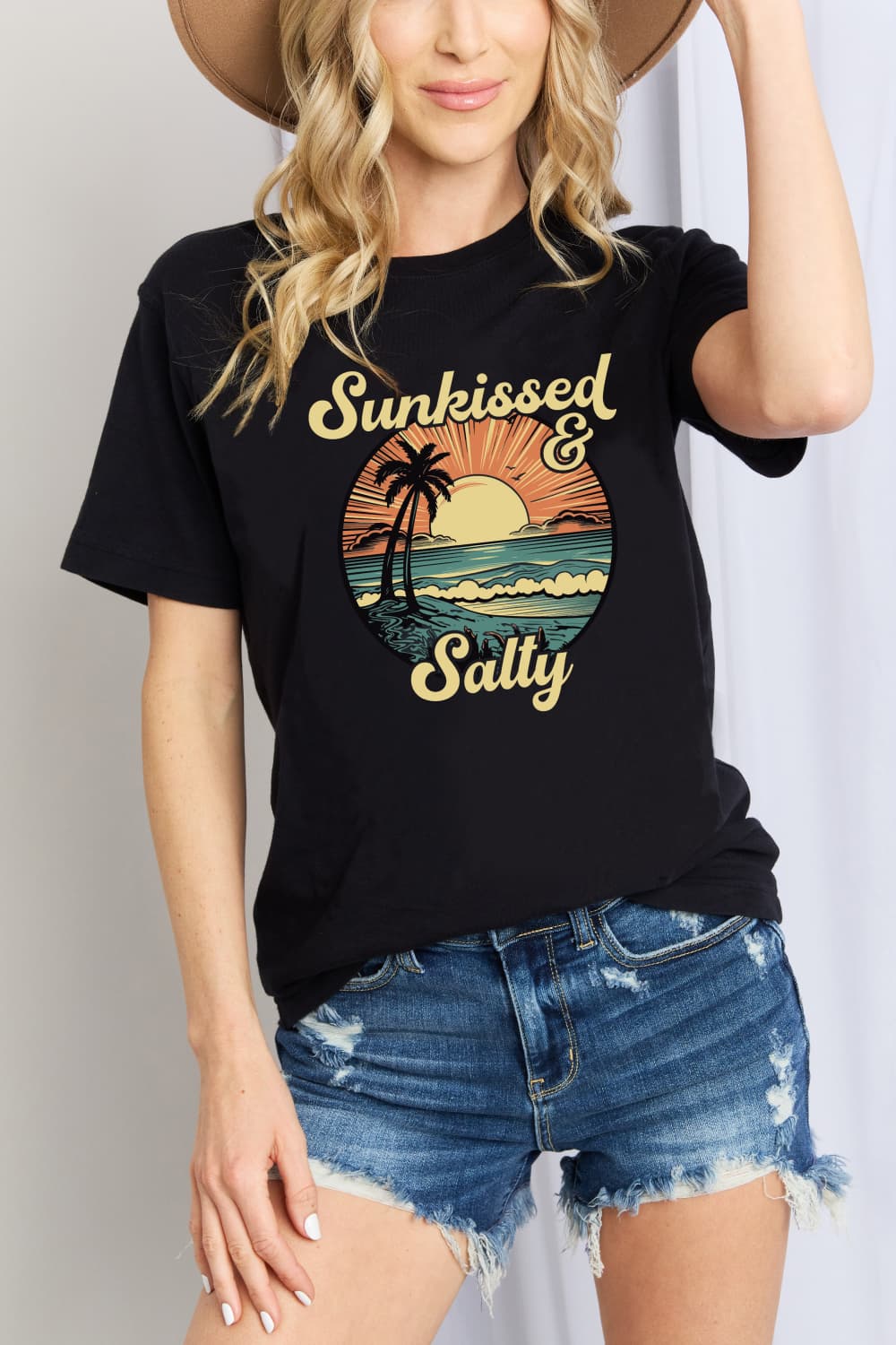 Simply Love SUNKISSED &amp; SALTY Camiseta gráfica de algodón