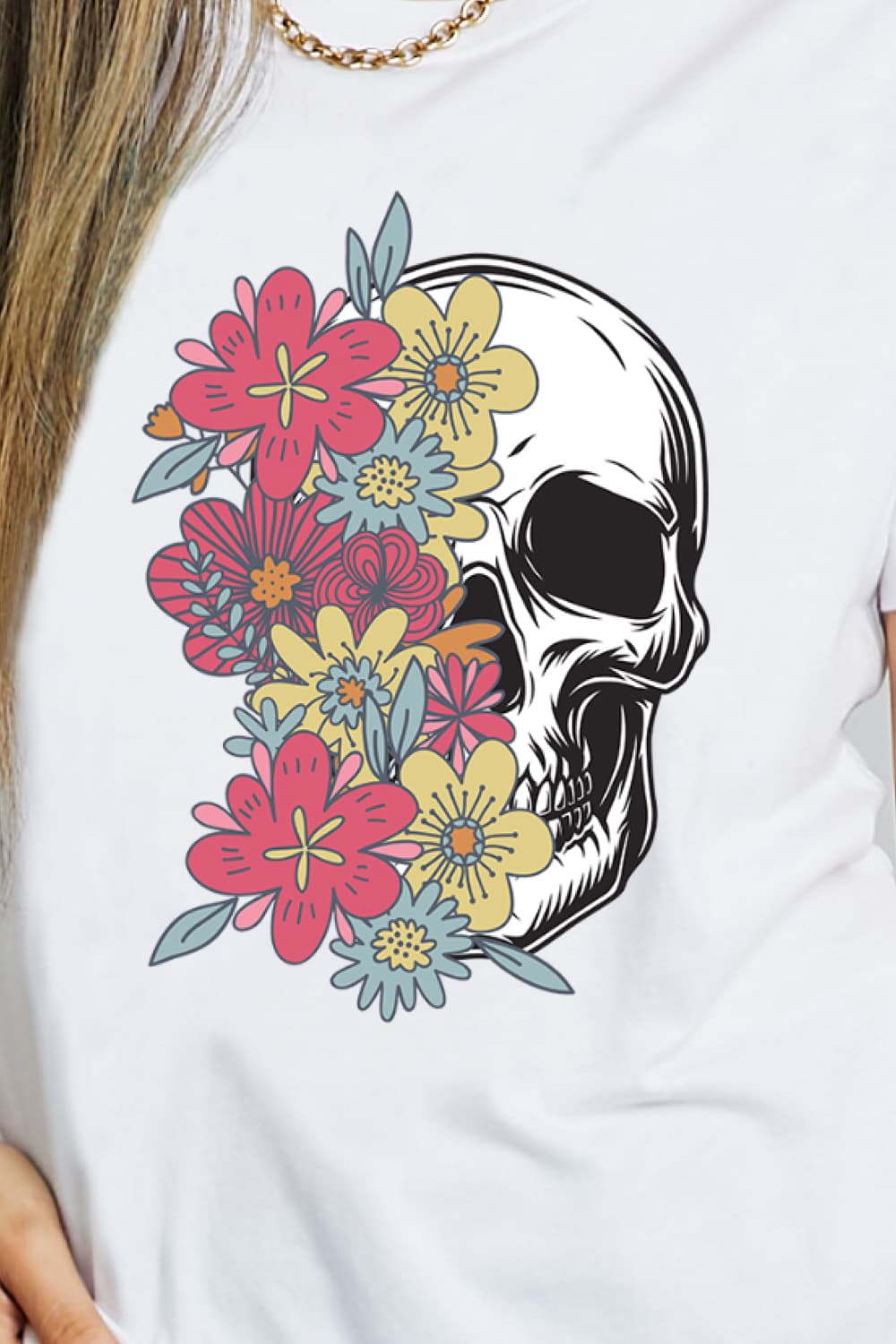 Camiseta de algodón con gráfico de calavera de Simply Love