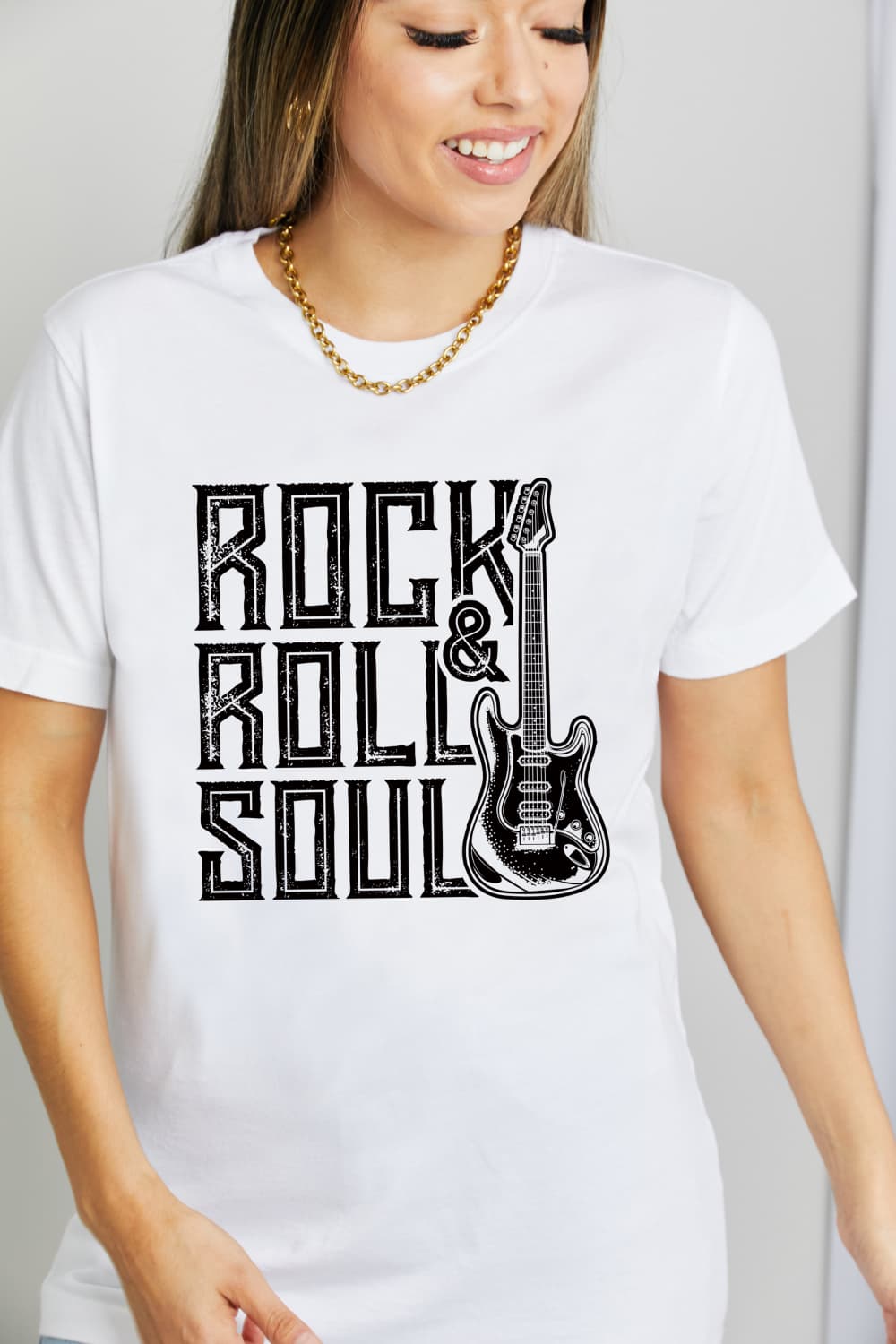 Camiseta gráfica de algodón Simply Love ROCK &amp; ROLL SOUL