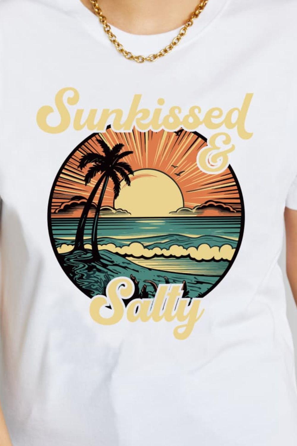 Simply Love SUNKISSED &amp; SALTY Camiseta gráfica de algodón