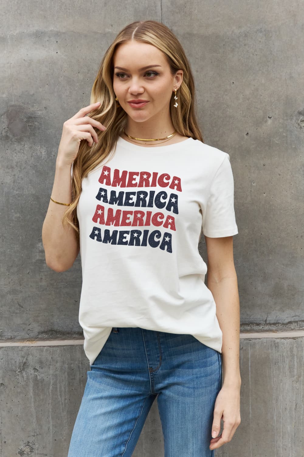 Camiseta de algodón con gráfico Simply Love AMERICA